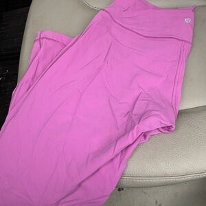 Size 8 lululemon winder under